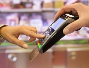 Ξεκινάει την λοταρία η Εφορία: Από τον Αύγουστο 1.000 ευρώ σε 1.000 τυχερούς